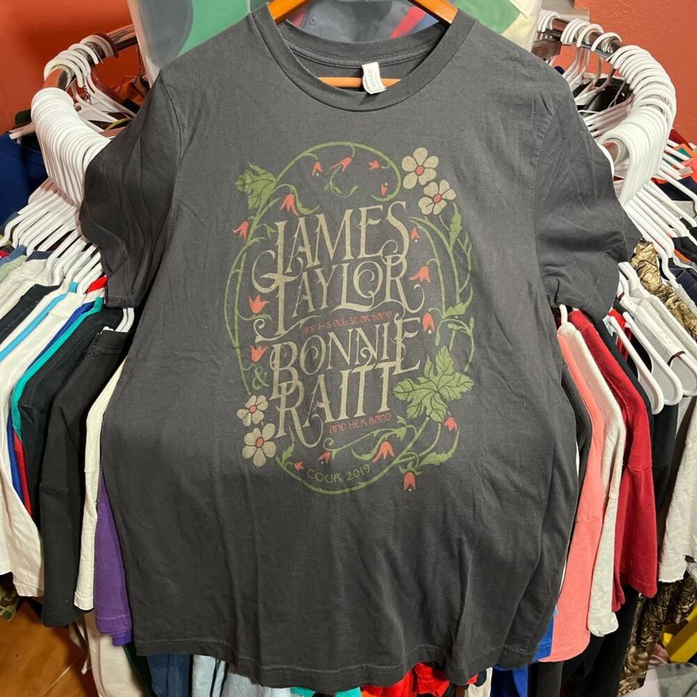 Grey James Taylor & Bonnie Raitt 2019 tour shirt tourtee